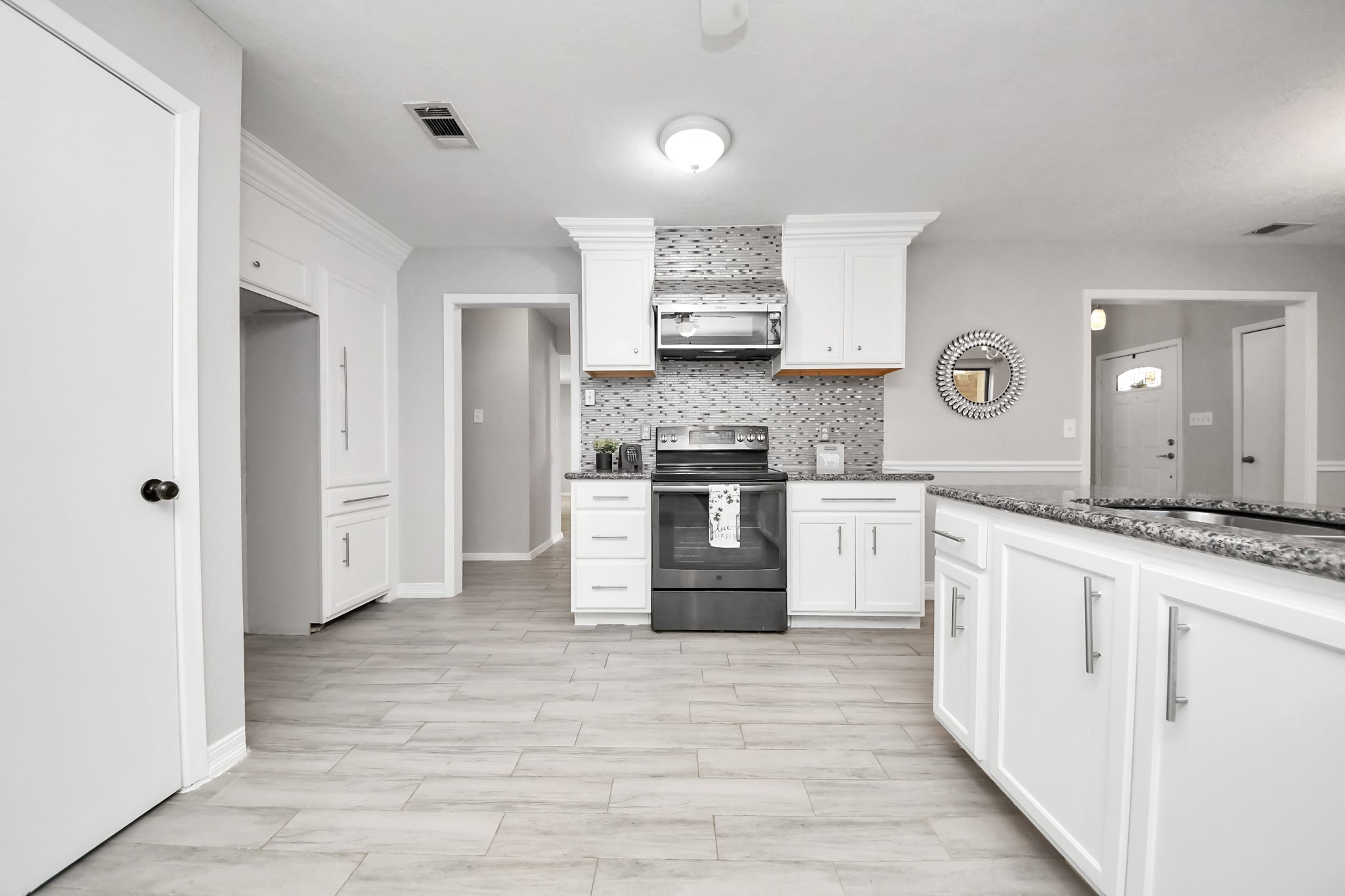 8114 Misty Ridge Lane Houston, TX 77071 - Photo 15 of 30 Gallery Image 15