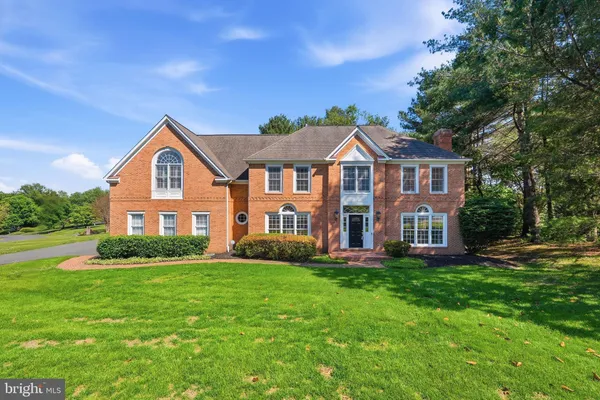 $1,999,900 | 915 Winstead Street, Great Falls, VA 22066