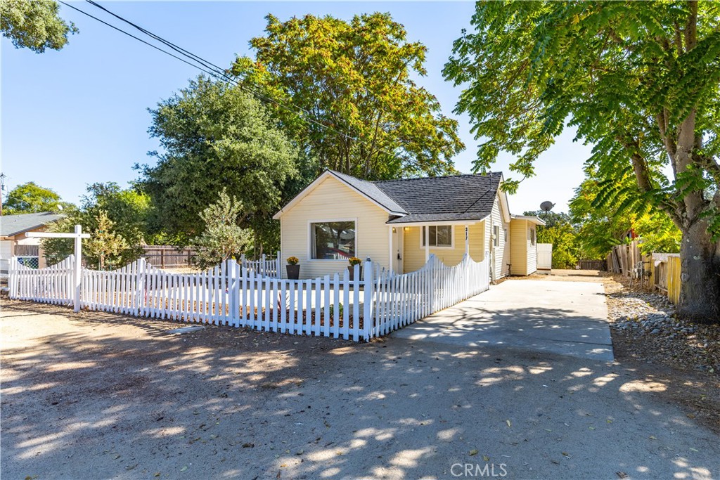 317 Crocker Street Templeton, CA 93465 - Photo 3 of 36 a view of a house with a street