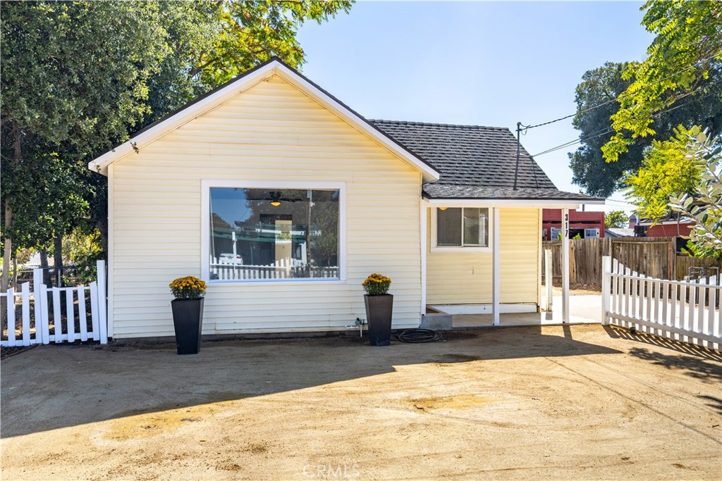 317 Crocker Street Templeton, CA 93465 - Photo 5 of 36 a view of a house with backyard