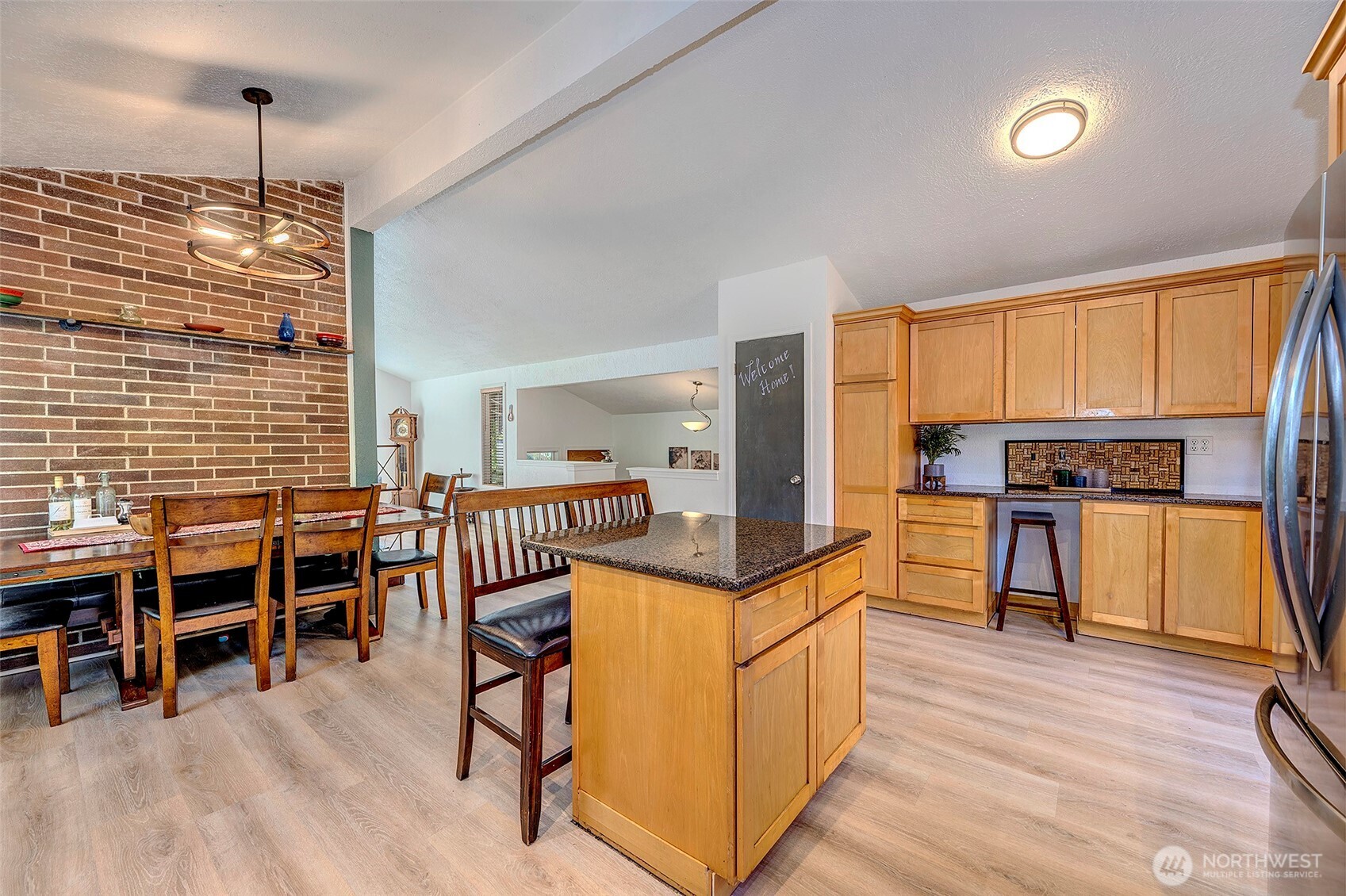 21220 Shell Valley Road Edmonds, WA 98026 - Photo 6 of 31 Gallery Image 6