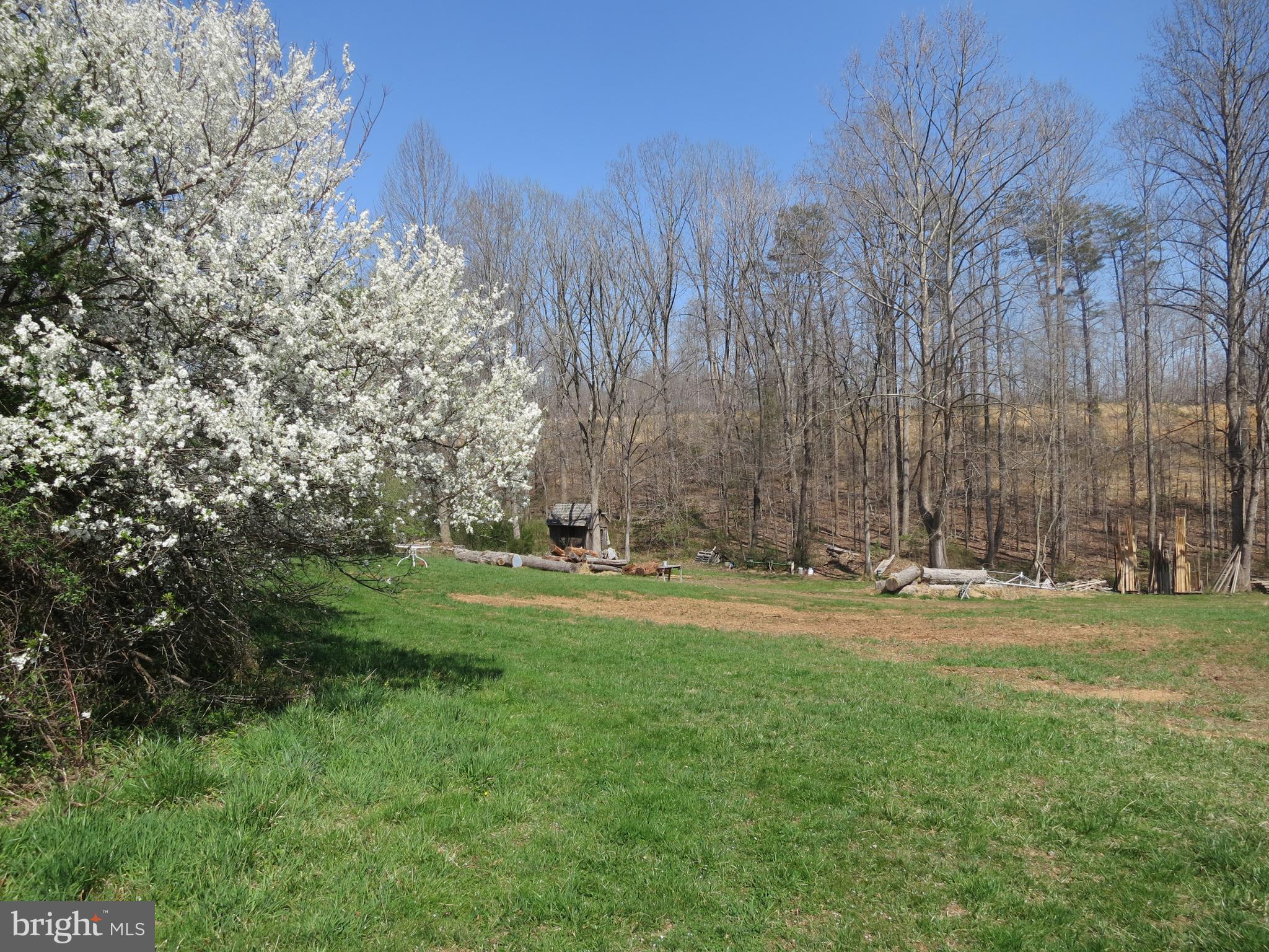 10590 Pineview Road Manassas, VA 20111 - Photo 7 of 22 Gallery Image 7