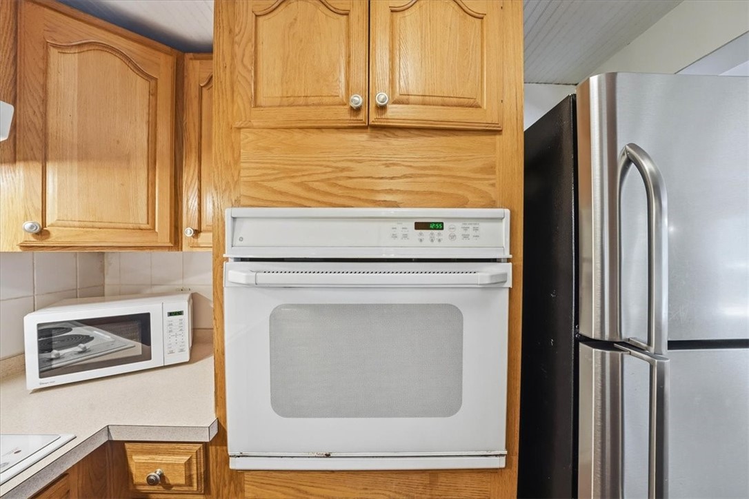 322 Rocky Hill Road Scituate, RI 02857 - Photo 23 of 50 Ergonomic wall oven