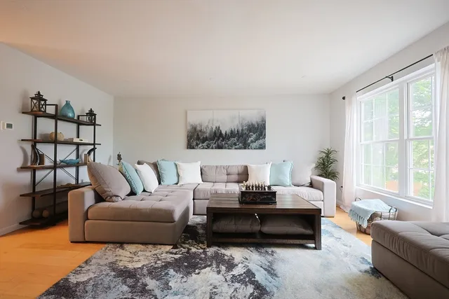 $370,000 | 52 Heywood Street, Unit 52, Worcester, MA 01604
