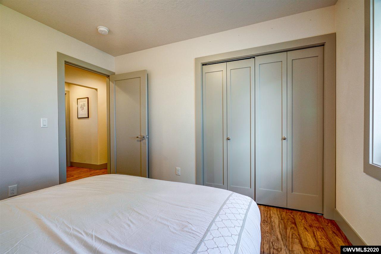 35606 Riverside Drive Albany, OR 97321 - Photo 23 of 42 Gallery Image 23