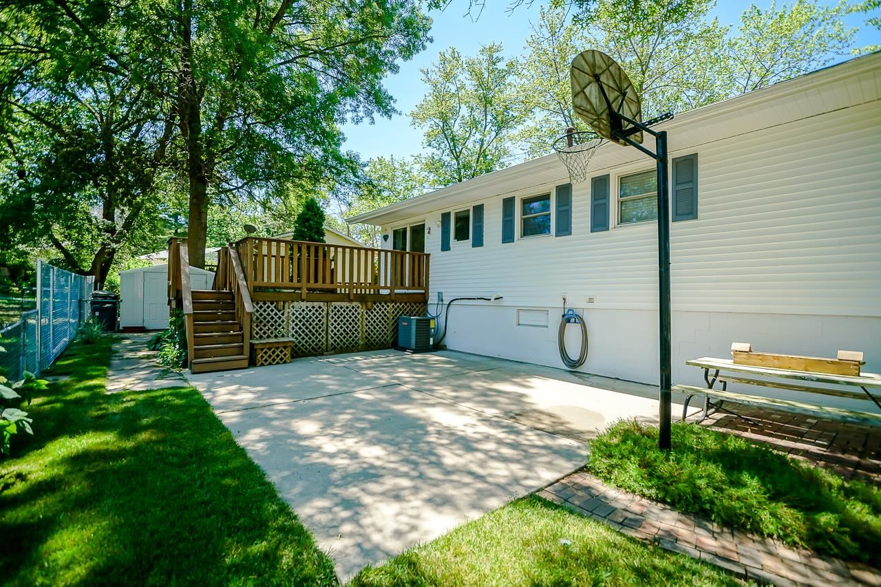 6114 North Randwick Road Peoria, IL 61615 - Photo 35 of 37 Gallery Image 35