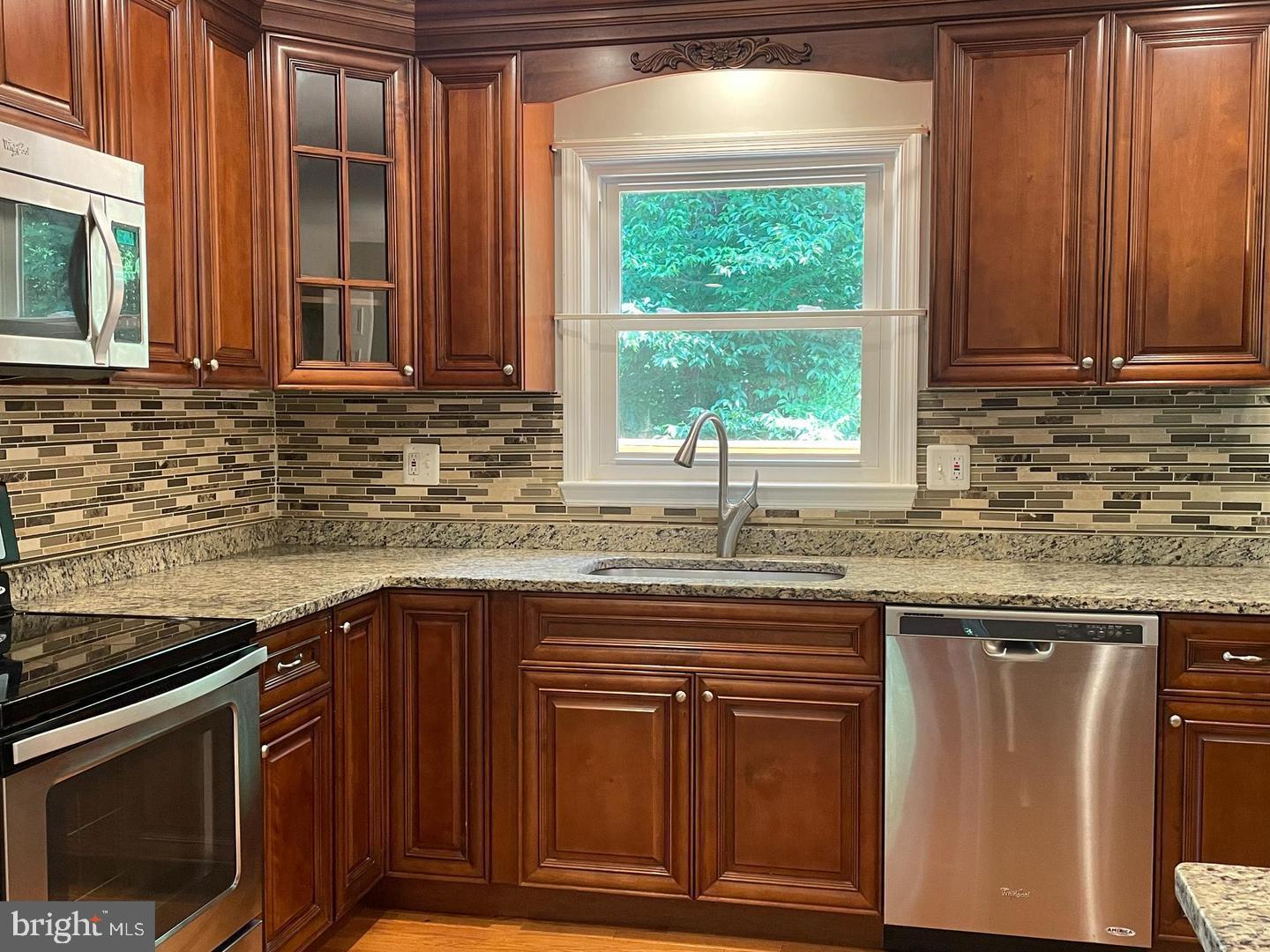 6223 Rathlin Drive Springfield, VA 22152 - Photo 8 of 32 Sink and dishwasher