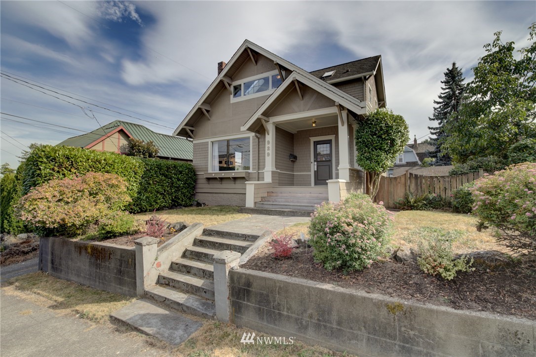 929 North 71st Street Seattle, WA 98103 - Photo 1 of 29 Gallery Image 1