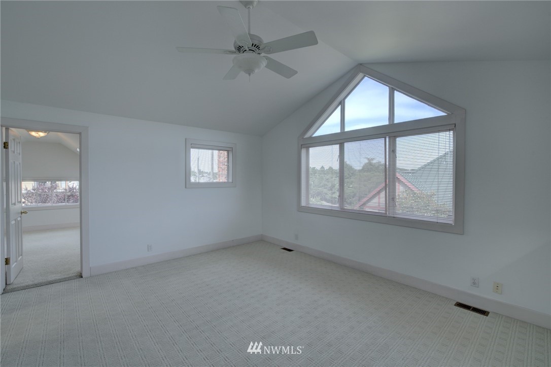 929 North 71st Street Seattle, WA 98103 - Photo 13 of 29 Gallery Image 13
