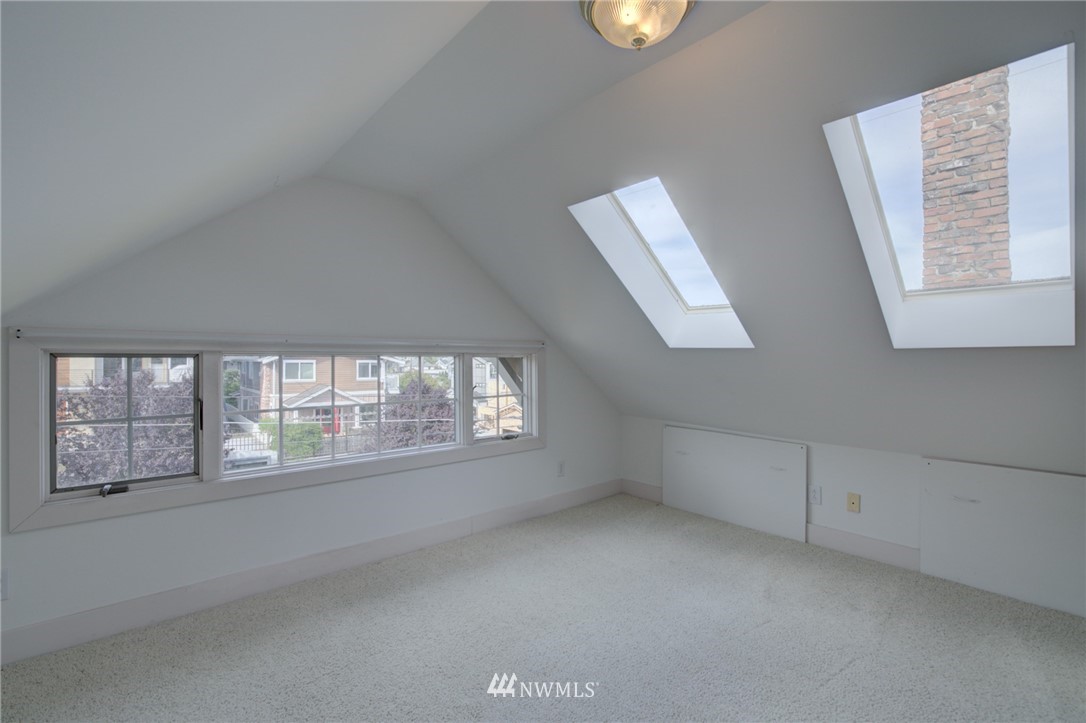 929 North 71st Street Seattle, WA 98103 - Photo 15 of 29 Gallery Image 15