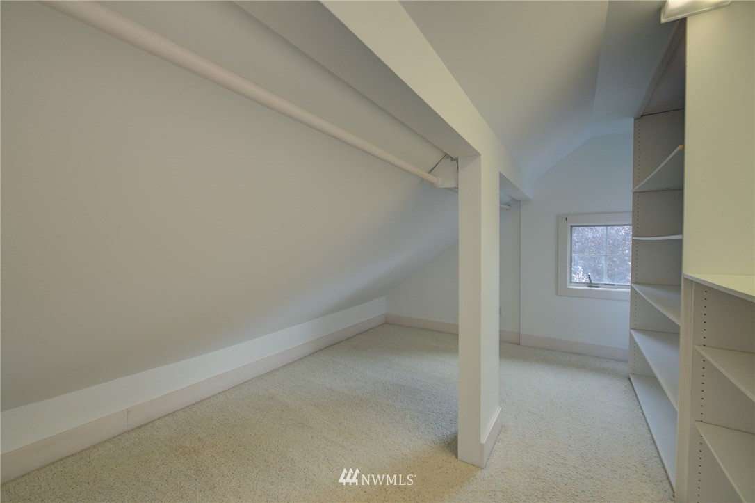 929 North 71st Street Seattle, WA 98103 - Photo 16 of 29 Gallery Image 16