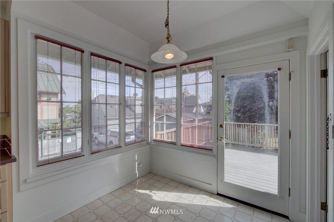 929 North 71st Street Seattle, WA 98103 - Photo 6 of 29 Gallery Image 6