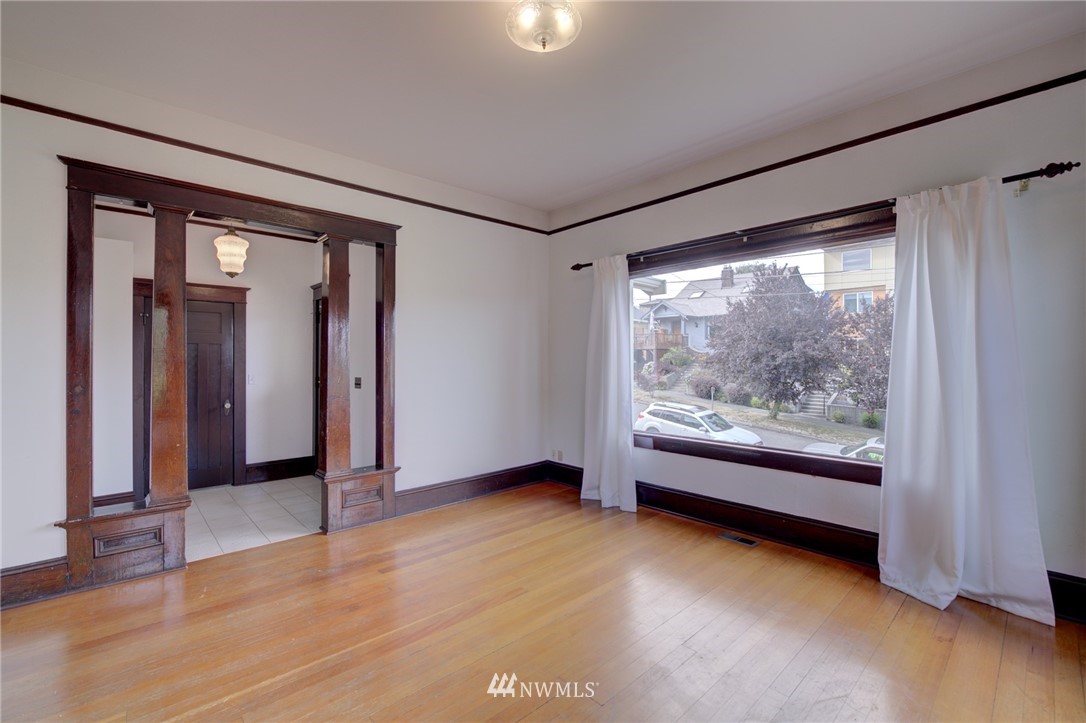 929 North 71st Street Seattle, WA 98103 - Photo 8 of 29 Gallery Image 8