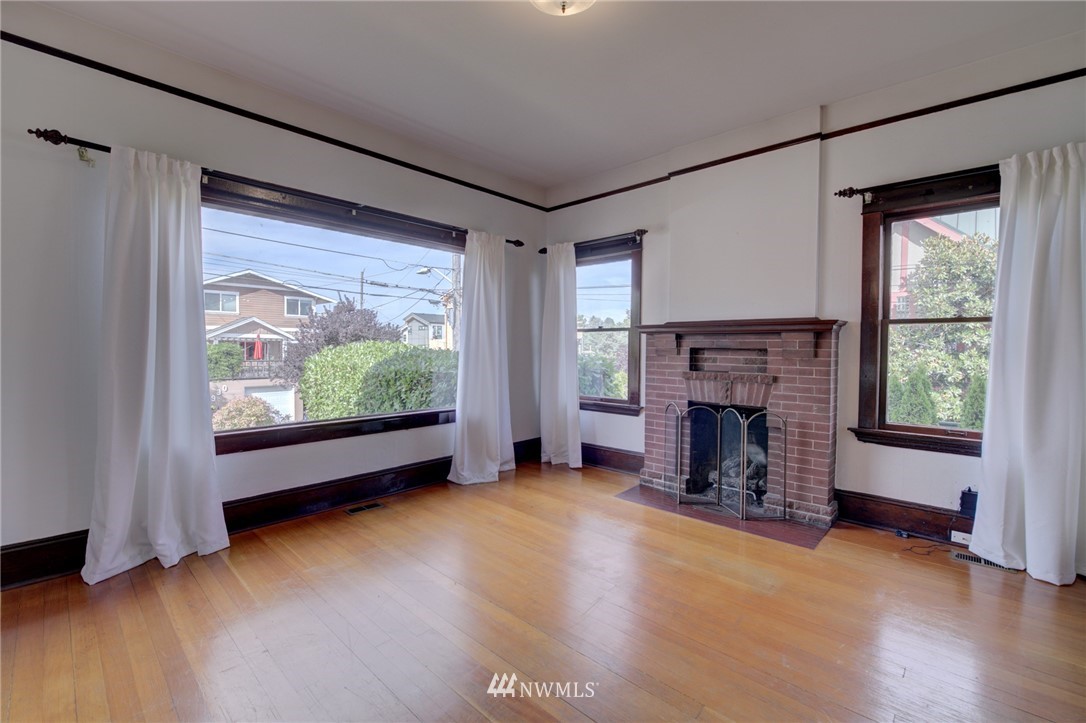 929 North 71st Street Seattle, WA 98103 - Photo 9 of 29 Gallery Image 9