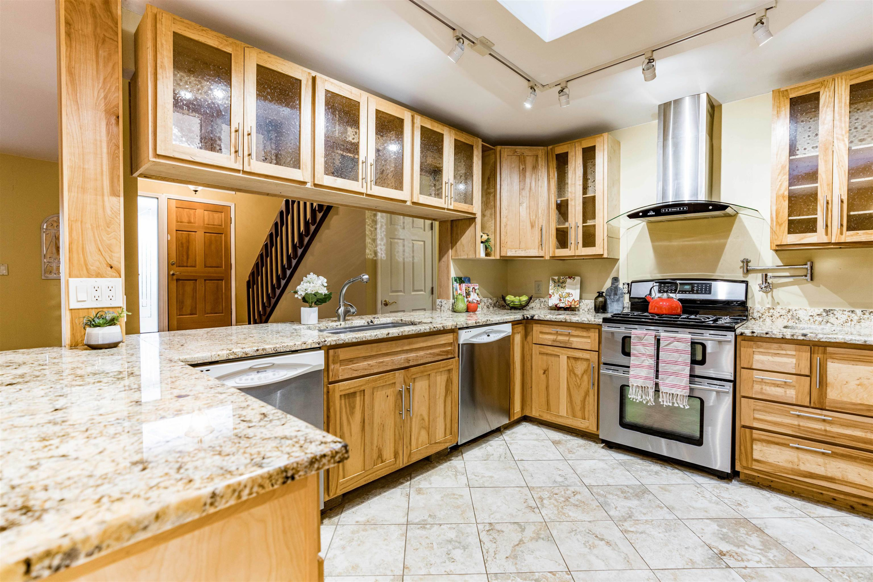 3105 Rutledge Court Raleigh, NC 27613 - Photo 13 of 48 Double Oven