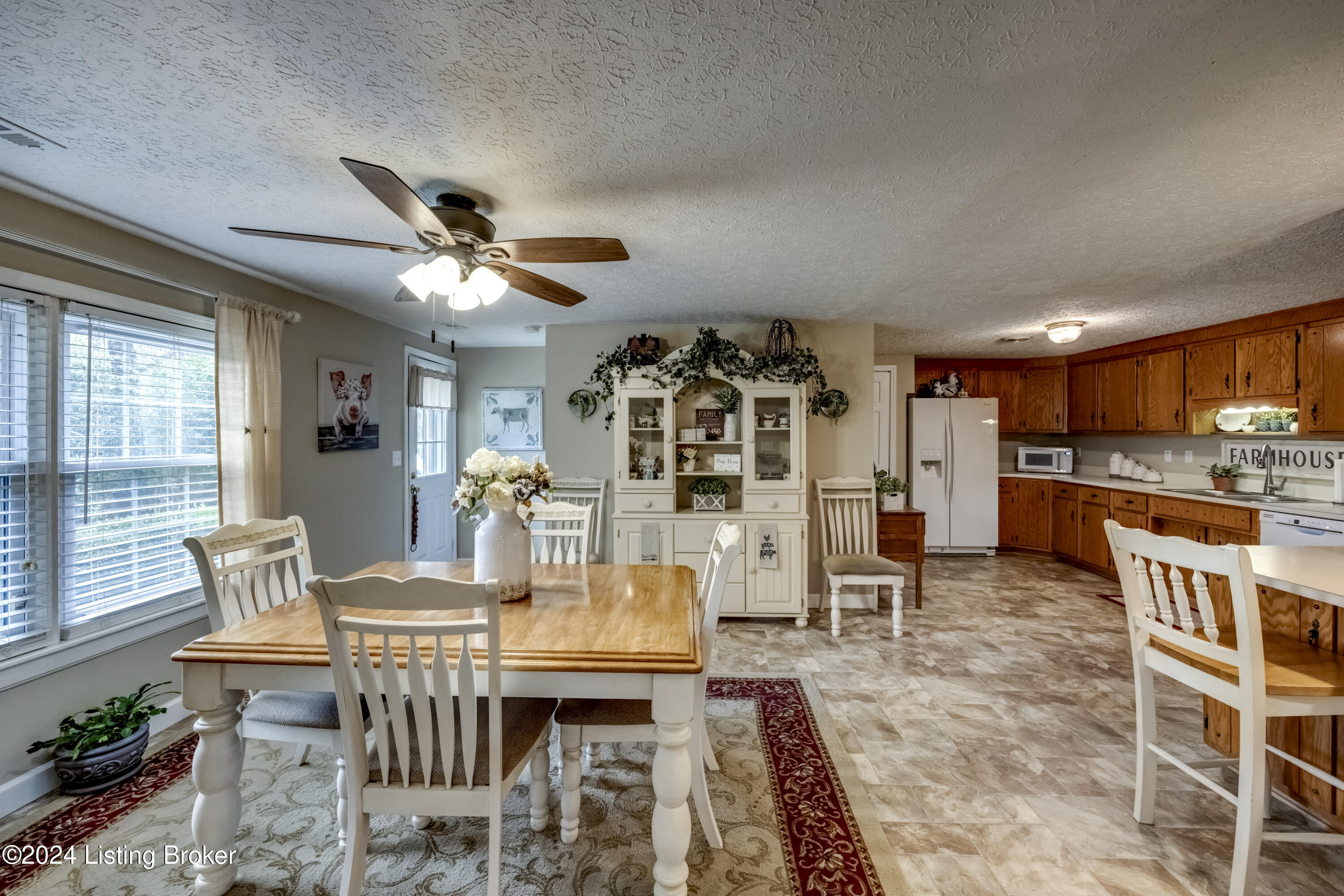 128 Marilyn Road Lebanon Junction, KY 40150 - Photo 19 of 48 2Y0A6560-A