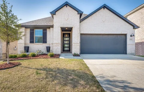 $450,000 | 2516 Acadia Drive, Corinth, TX 76210