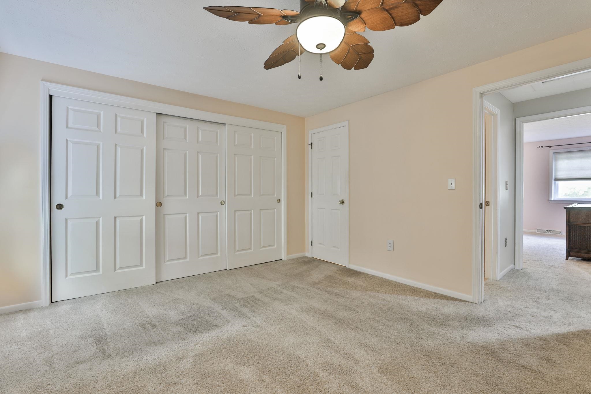 300 Winding Pond Road Londonderry, NH 03053 - Photo 12 of 30 Gallery Image 12