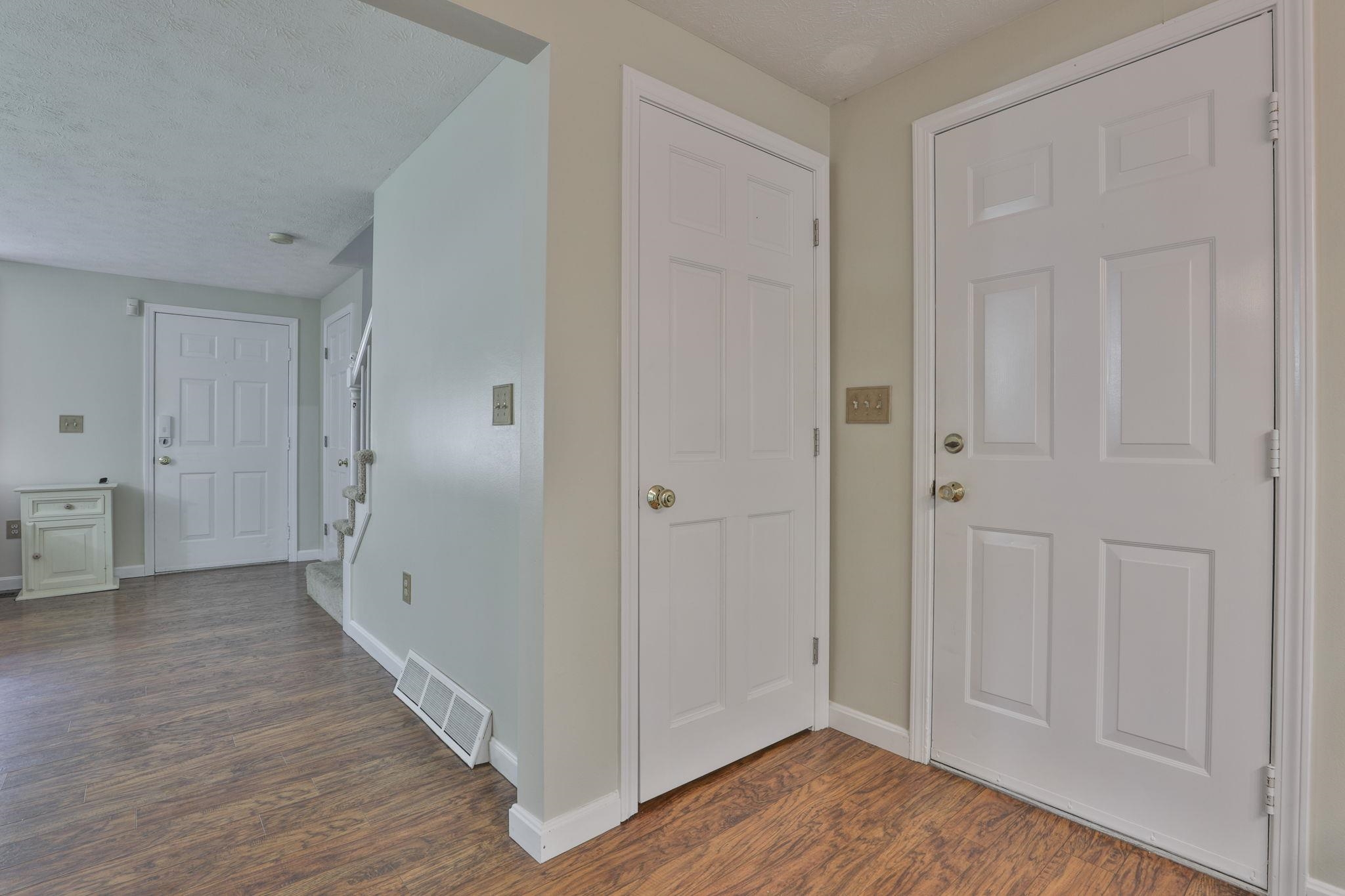 300 Winding Pond Road Londonderry, NH 03053 - Photo 6 of 30 Gallery Image 6