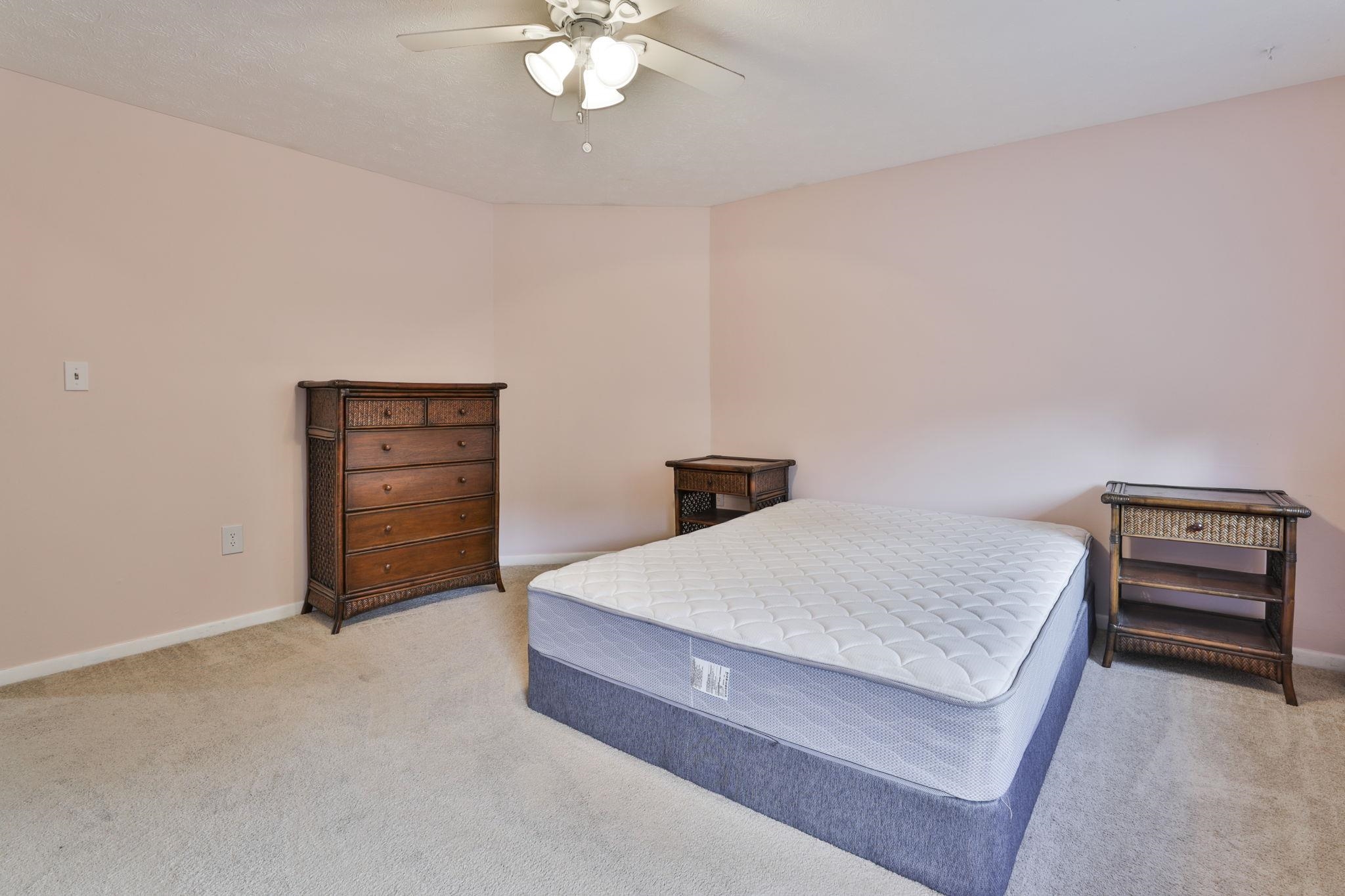 300 Winding Pond Road Londonderry, NH 03053 - Photo 10 of 30 Gallery Image 10
