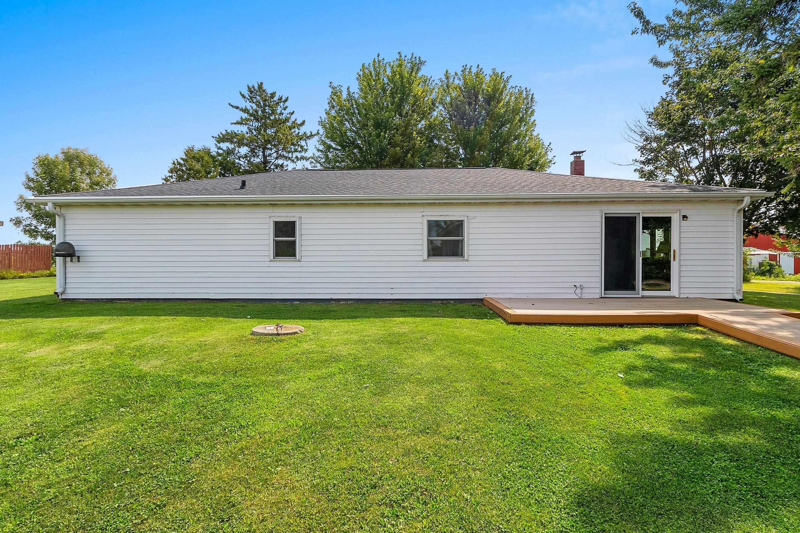 W2560 Half Mile Road Pulaski, WI 54162 - Photo 4 of 54 Gallery Image 4