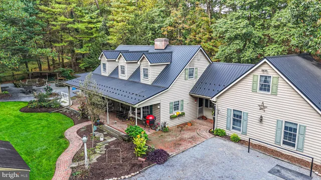 $425,000 | 240 Evans Road, Lititz, PA 17543