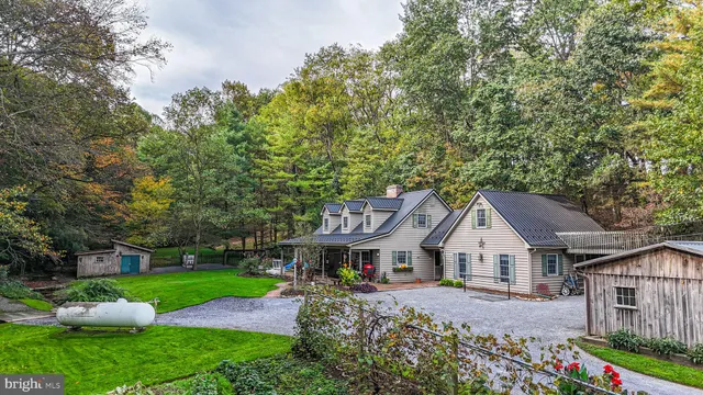 $425,000 | 240 Evans Road, Lititz, PA 17543