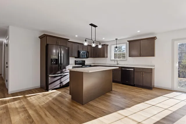 $406,900 | 24 Taylor Road, Windsor, ME 04363