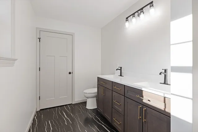 $406,900 | 24 Taylor Road, Windsor, ME 04363