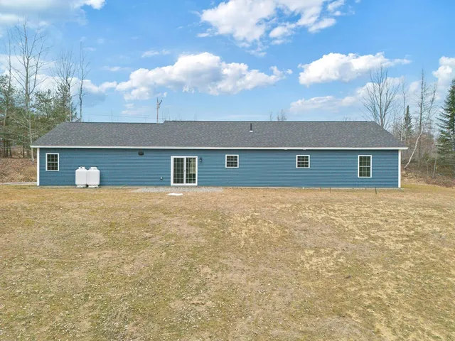 $406,900 | 24 Taylor Road, Windsor, ME 04363