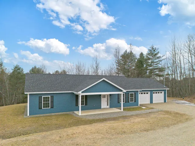 $406,900 | 24 Taylor Road, Windsor, ME 04363