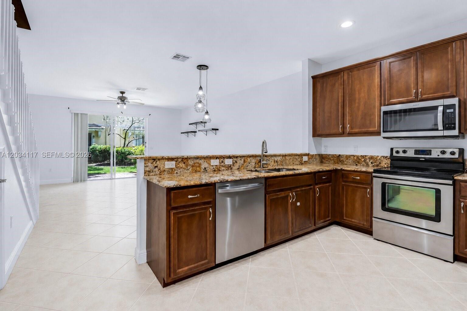 7782 Paddock Place Davie, FL 33328 - Photo 6 of 36