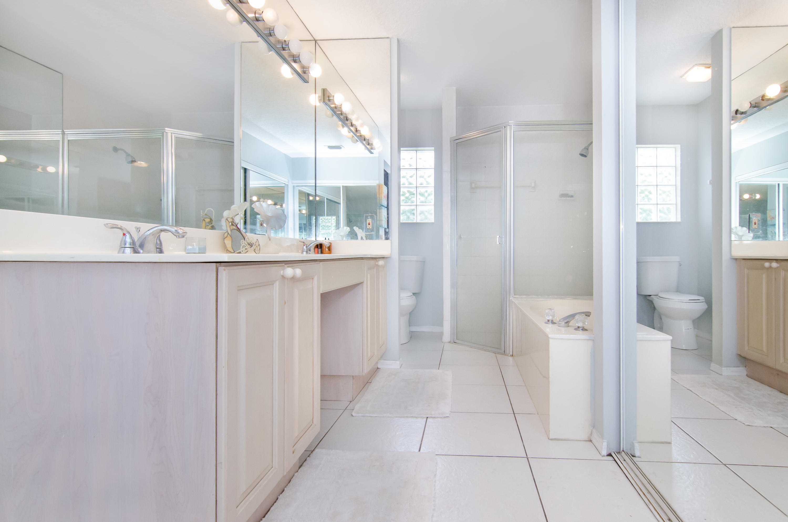 3028 Casa Rio Court Riviera Beach, FL 33418 - Photo 24 of 42 Master Bath