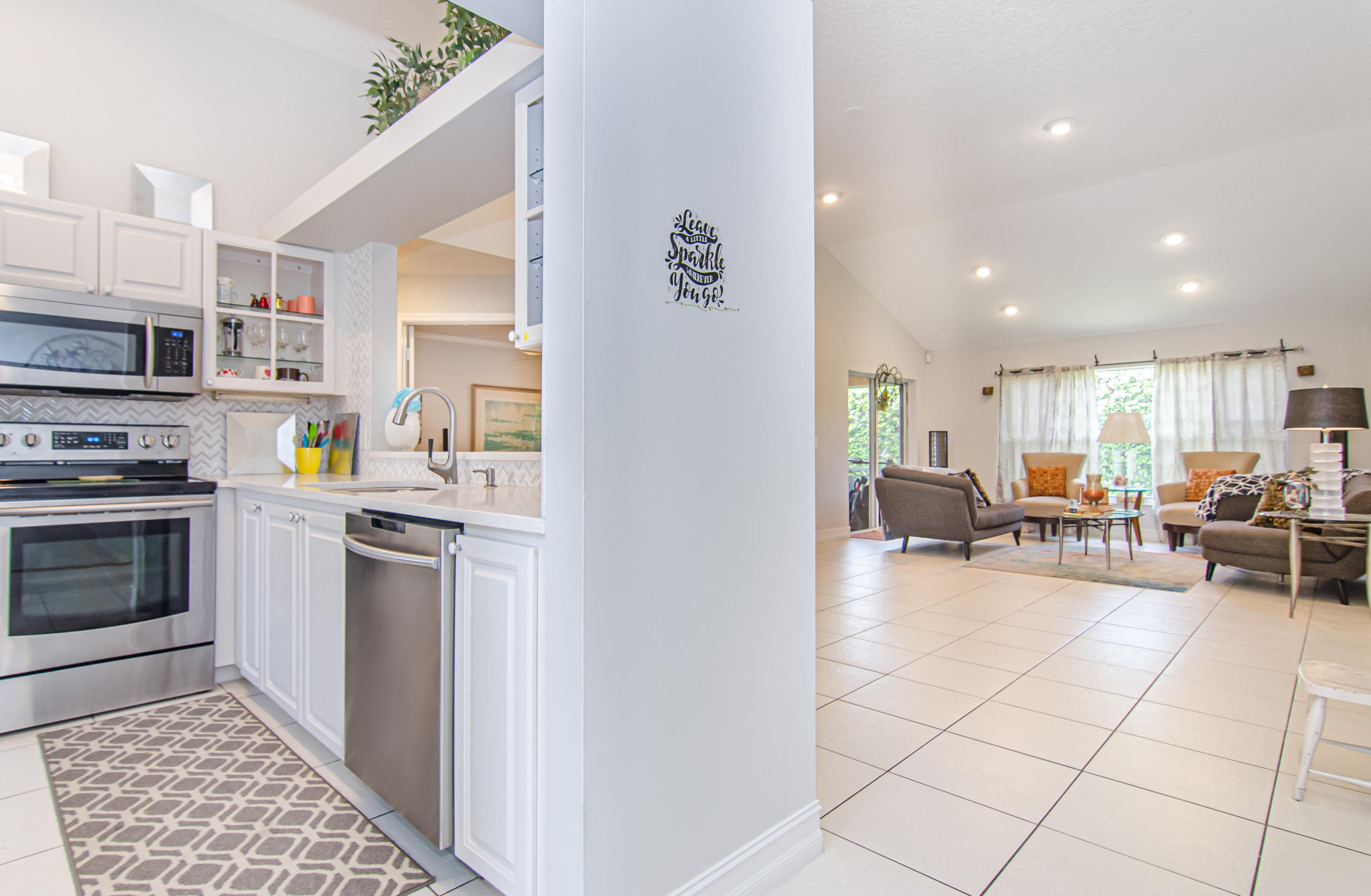 3028 Casa Rio Court Riviera Beach, FL 33418 - Photo 6 of 42 VIS_0165