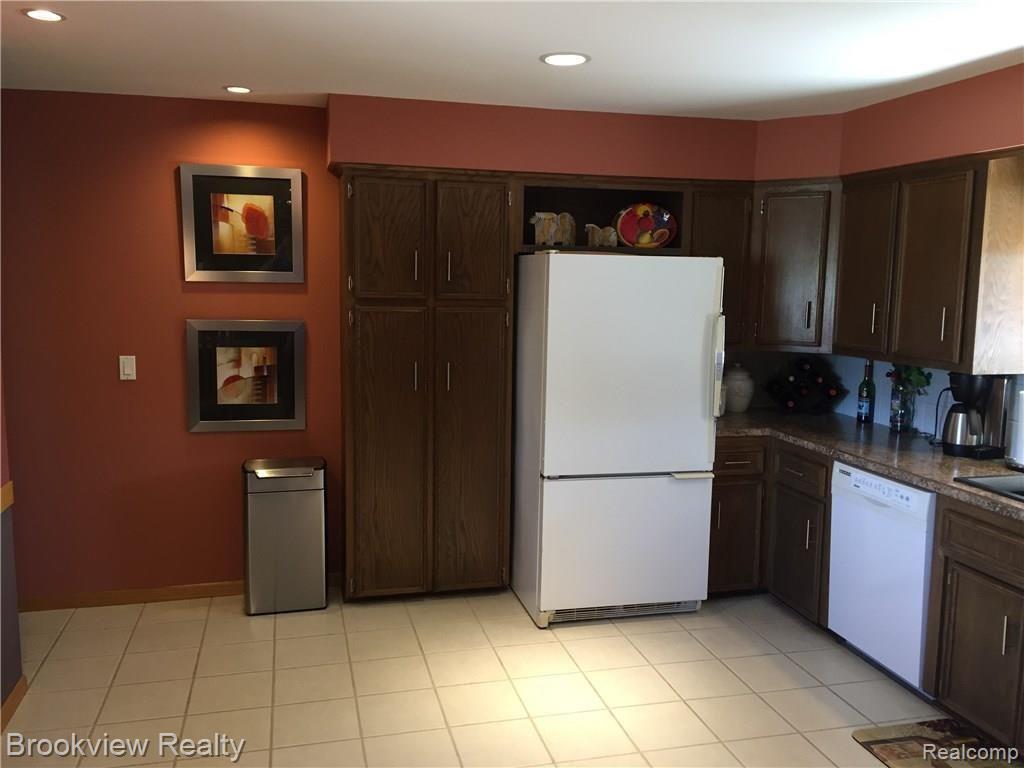 9670 Division Road Columbus, MI 48063 - Photo 15 of 45 IMG_7062.JPG