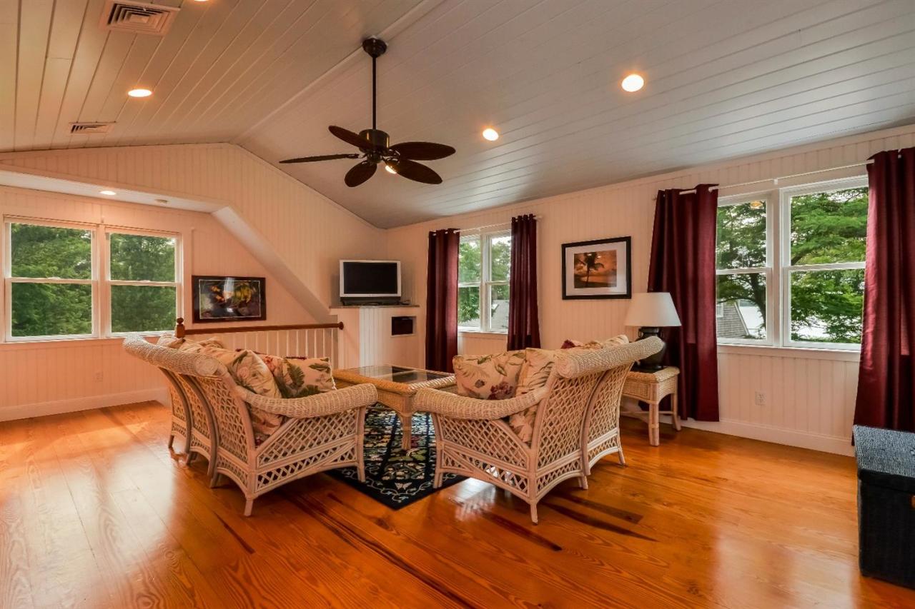 40 Catskill Road Buzzards Bay, MA 02532 - Photo 25 of 35 a living room with furniture and a large window
