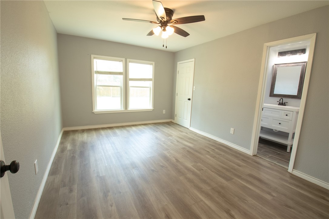 920 East Lewis Street Sinton, TX 78387 - Photo 15 of 24