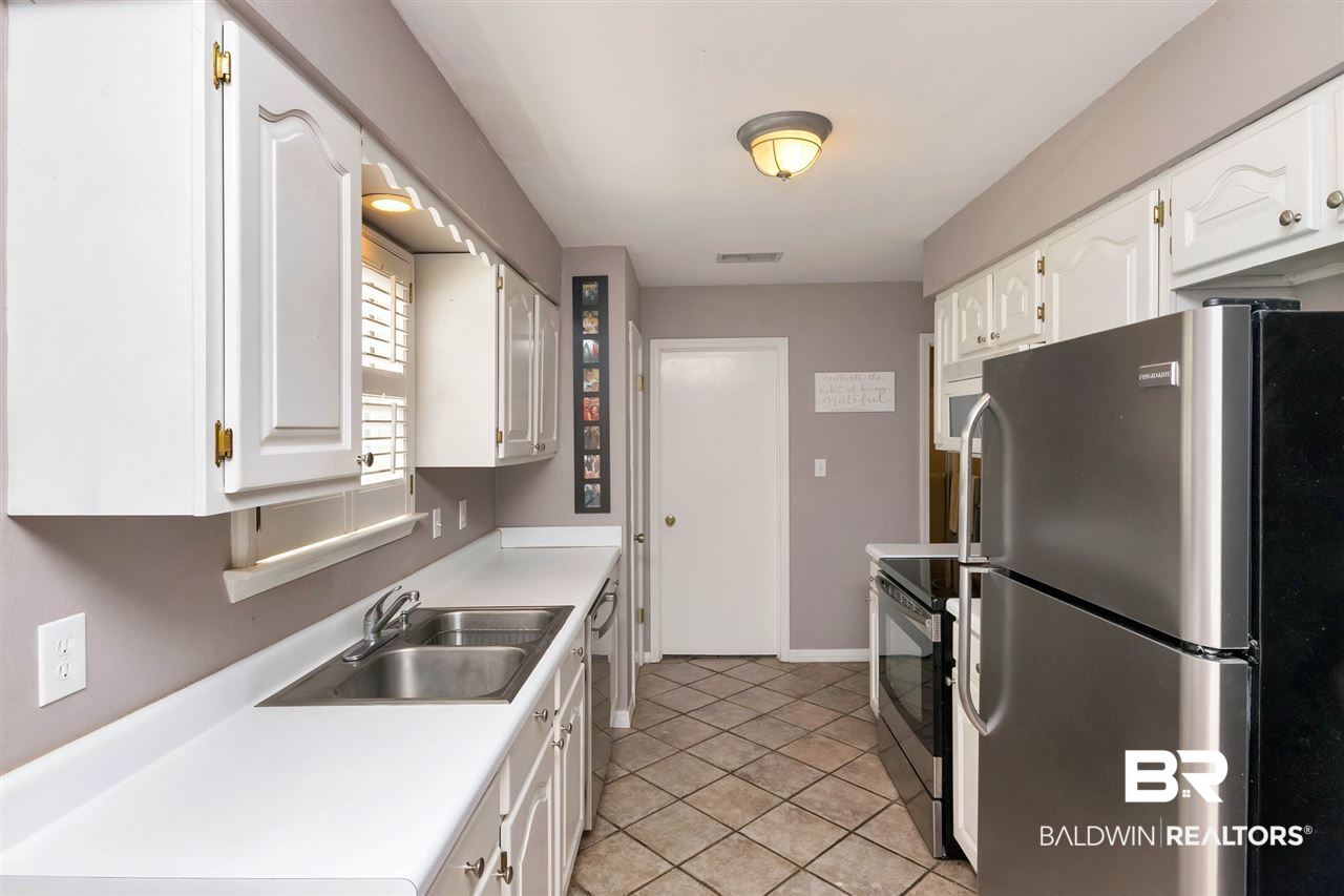 472 Ridgewood Drive Daphne, AL 36526 - Photo 10 of 33 Gallery Image 10