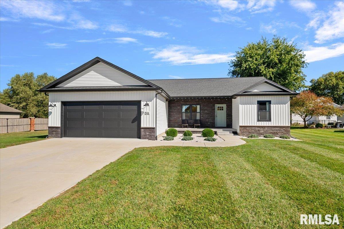 516 Bayberry Lane Athens, IL 62613 - Photo 1 of 28 Gallery Image 1