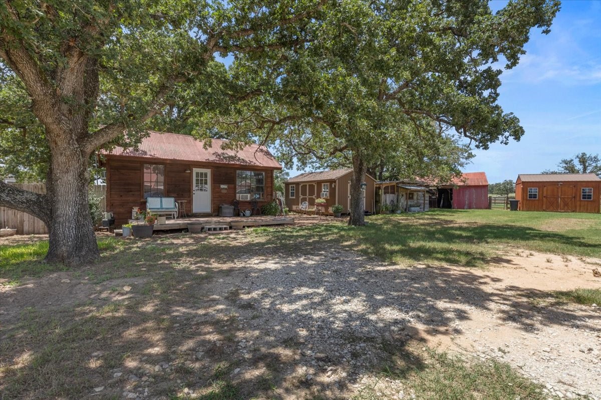 414 Walnut Creek Road Bastrop, TX 78602 - Photo 28 of 39 Cabin