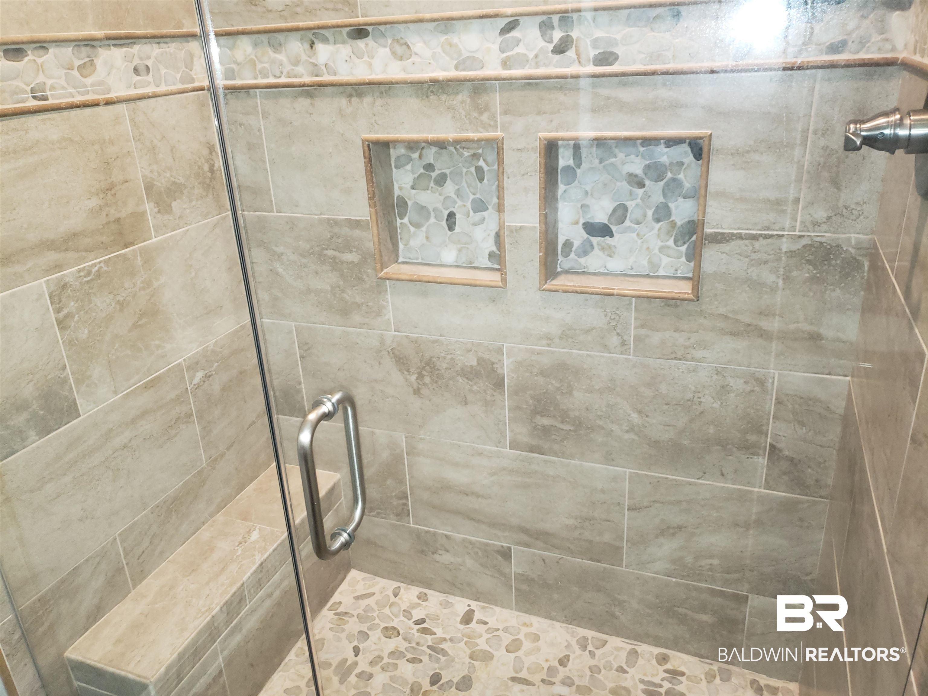 23373 Dundee Circle Foley, AL 36535 - Photo 19 of 34 Custom Tile Shower with Bench