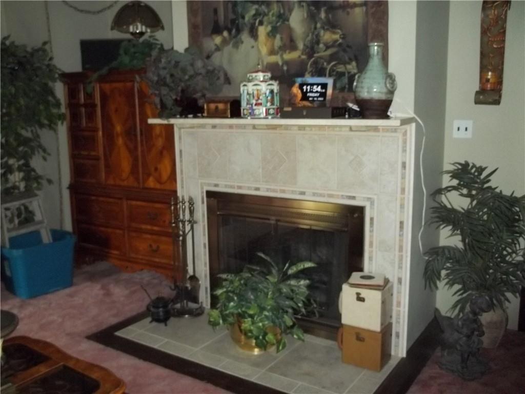 2549 Lah Road Gibsonia, PA 15044 - Photo 4 of 37 Gallery Image 4