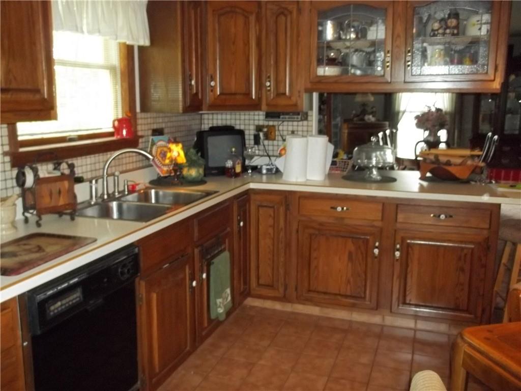 2549 Lah Road Gibsonia, PA 15044 - Photo 6 of 37 Gallery Image 6