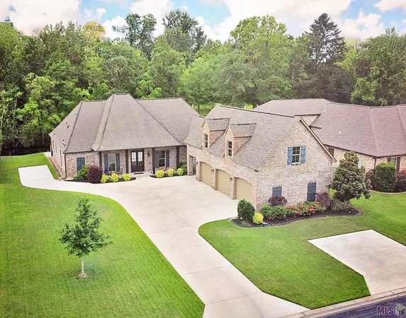 $835,000 | 11081 Toria Lane, St. Amant, LA 70774