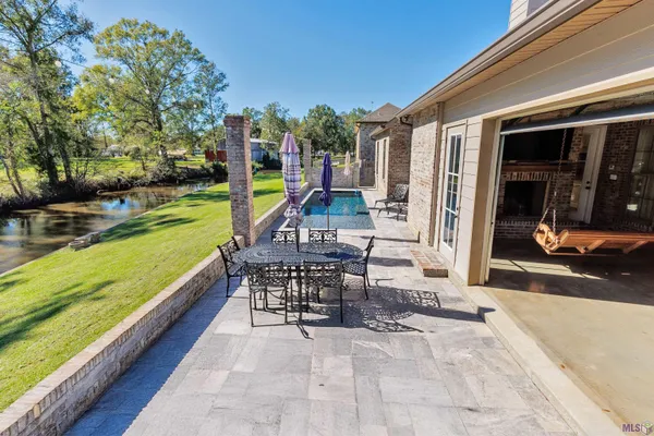 $835,000 | 11081 Toria Lane, St. Amant, LA 70774