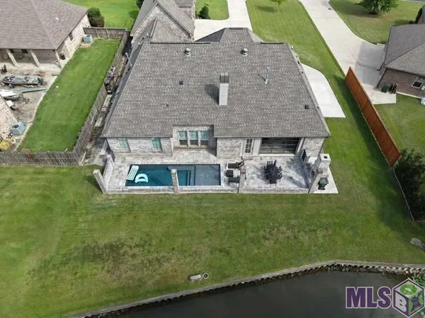$835,000 | 11081 Toria Lane, St. Amant, LA 70774