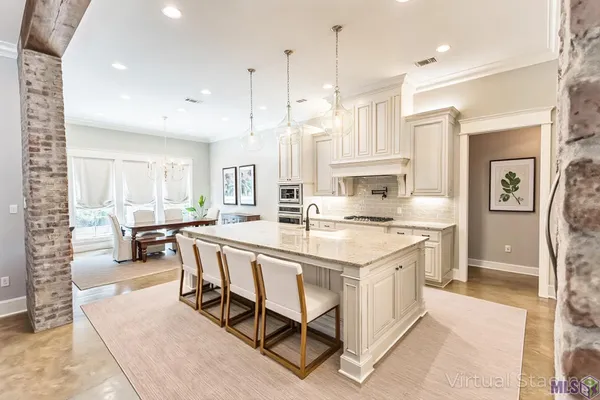 $835,000 | 11081 Toria Lane, St. Amant, LA 70774