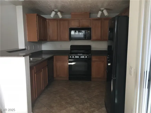 $1,350 | 6868 Sky Pointe Drive, Unit 1057, Las Vegas, NV 89131