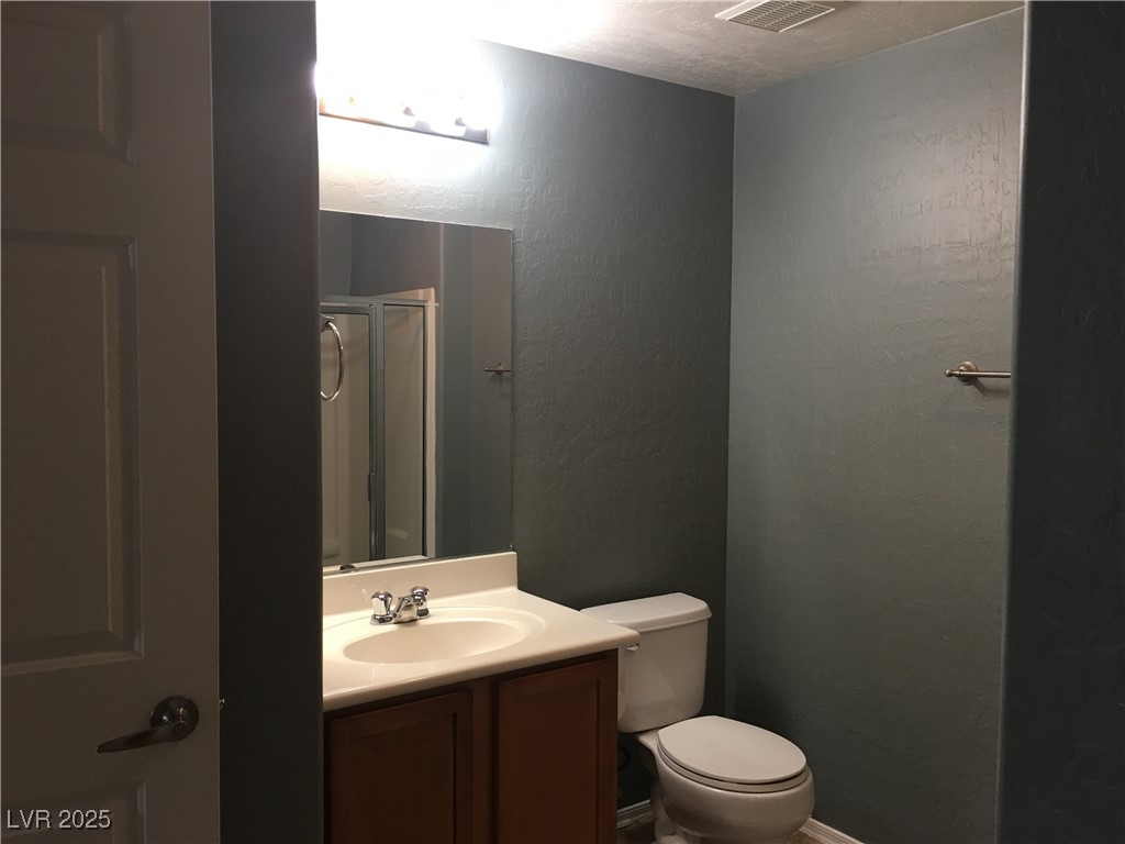 6868 Sky Pointe Drive, Unit 1057 Las Vegas, NV 89131 - Photo 9 of 15 Bathroom