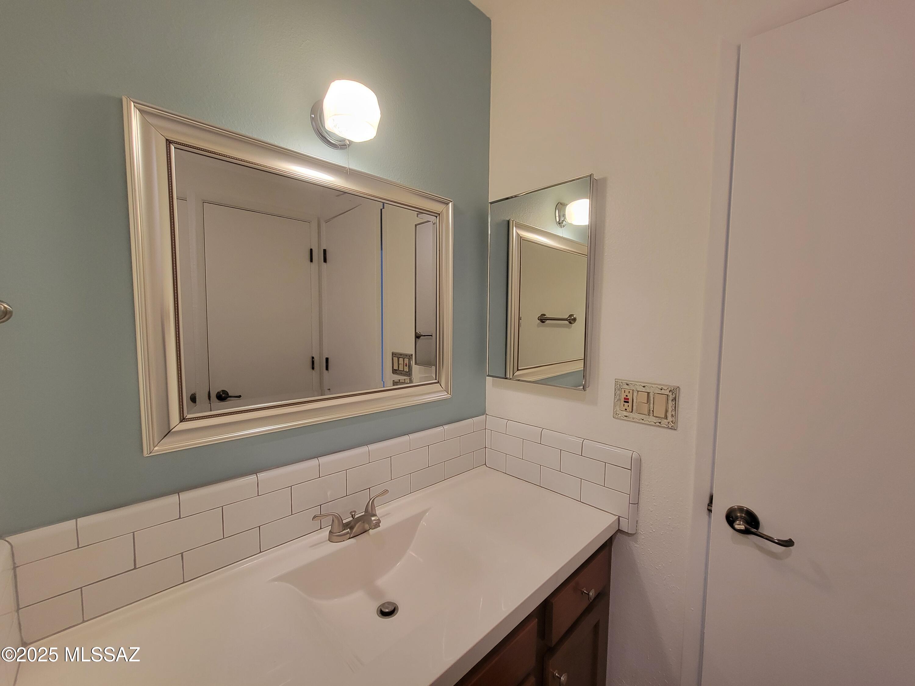 3750 North Country Club Road, Unit 16 Tucson, AZ 85716 - Photo 12 of 17